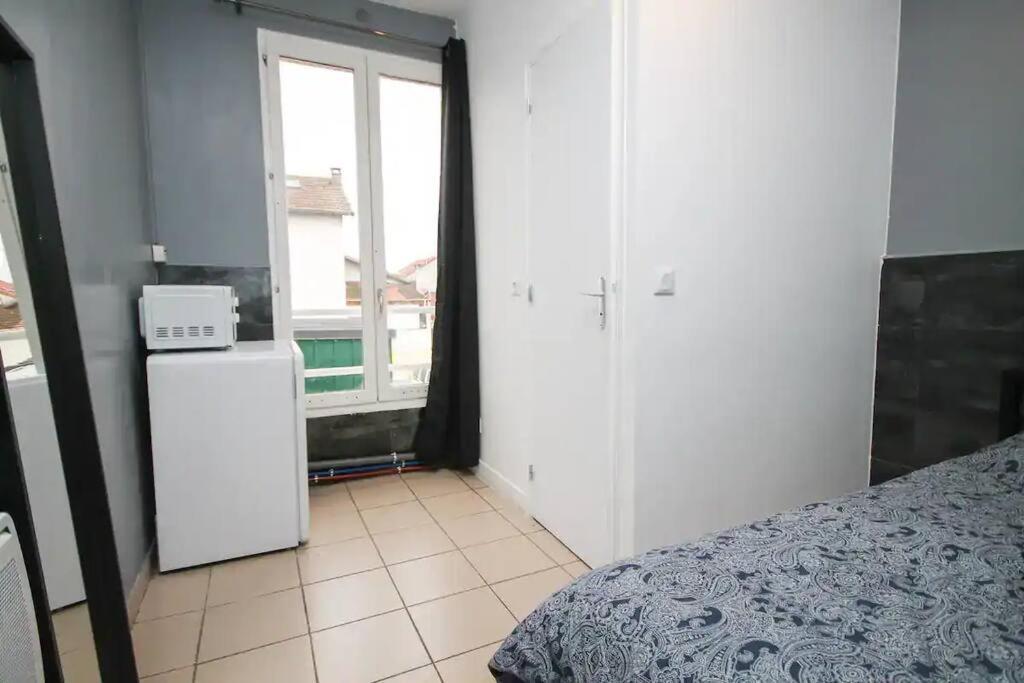 01 - Chambre Avec Lit Double Ideal Jo 2024 圣但尼 外观 照片